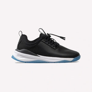 Clove Classic Night Shift Black nursing sneakers